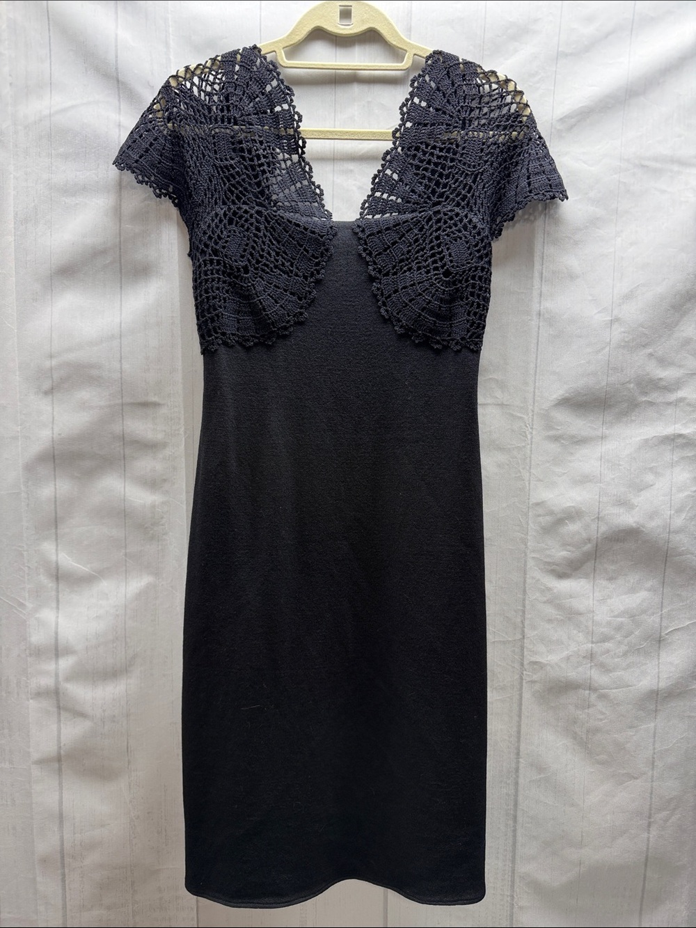 St. John Evening NWT Black Milano Knit Crochet Short Sleeve Open Back Dress 2 - Picture 3 of 13